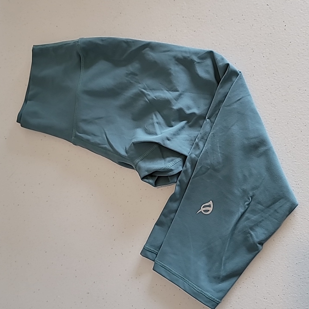 P'tula size L crops